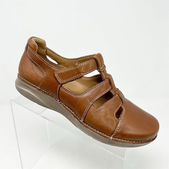 Clarks Unstructured Brown Leather Strappy Closed Toe Sandals Size 8.5 W Casual - Picture 1 of 12